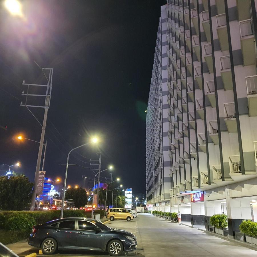 Shell Residences Pasay Exteriör bild